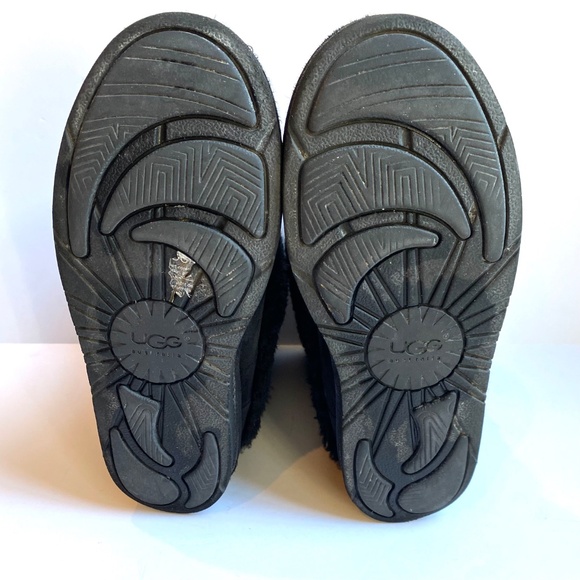 UGG Patten Black Shearling Winter Boots SIZE 8 retired and rare! Uggs! - Picture 7 of 7